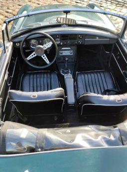 
										MGB 1972 full									