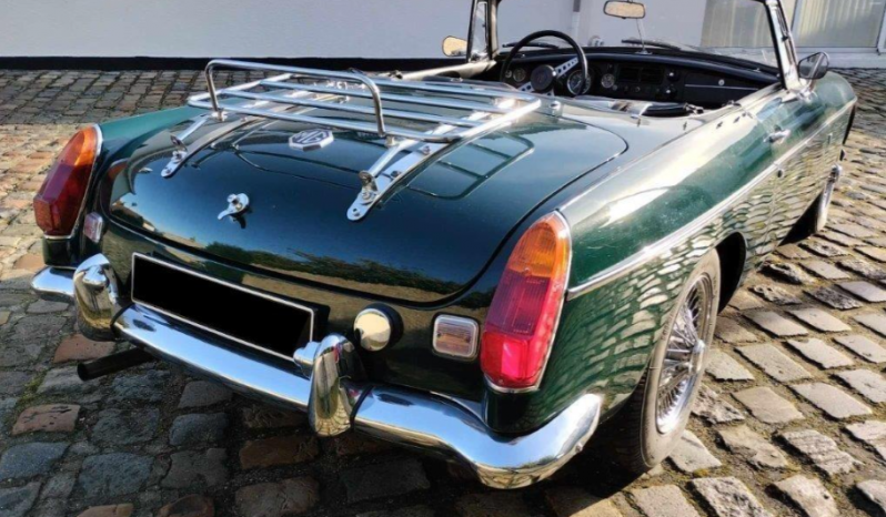 
								MGB 1972 full									