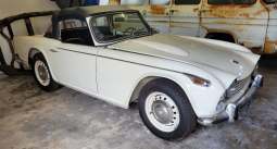 Triumph TR4A 1965