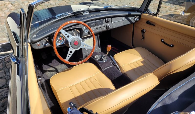 
								MGB 1964 full									